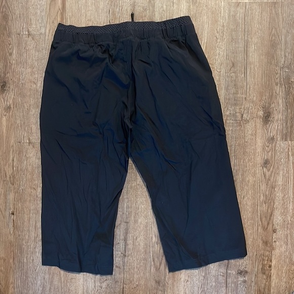 ADIDAS ACTIVEWEAR CAPRIS (M) - Picture 9 of 9